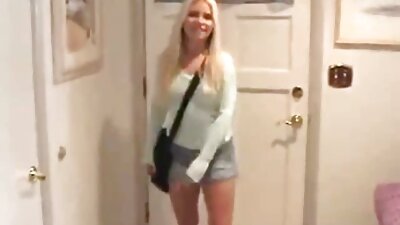 Нерди тинејџер доби црно лижавче